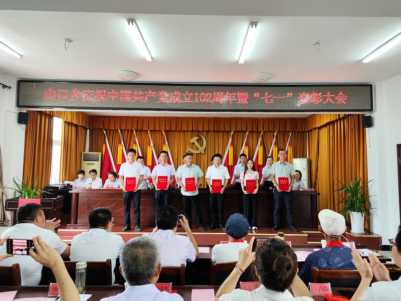 116124586.jpg 116124586.jpg