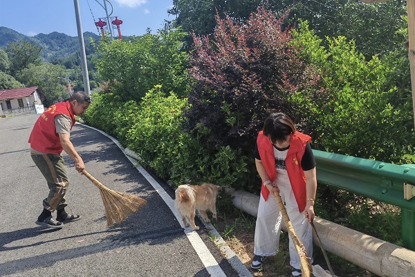 f1e52f127fbb230100a60e5cc3dc33f.jpg f1e52f127fbb230100a60e5cc3dc33f.jpg